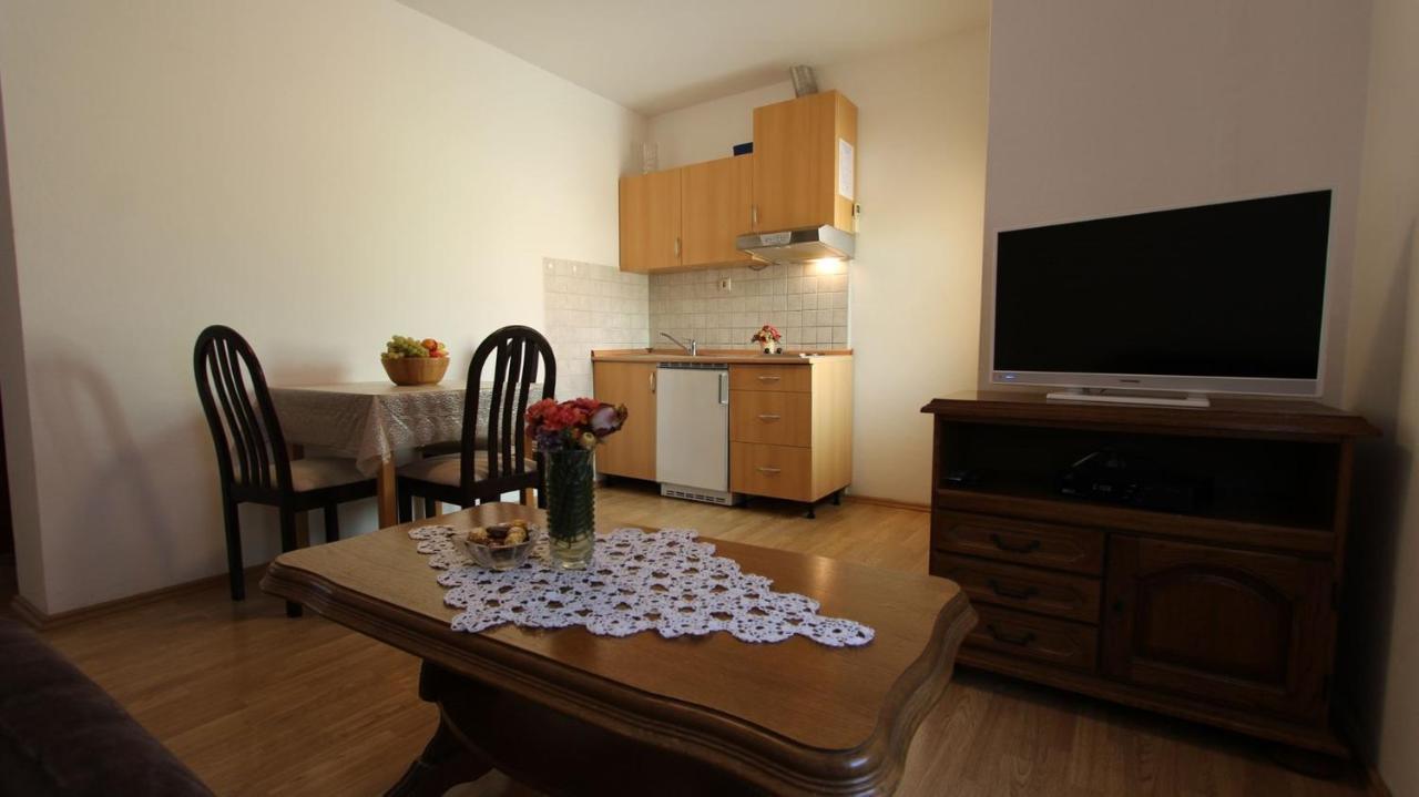 מאלינסקה Apartments Grzetic מראה חיצוני תמונה